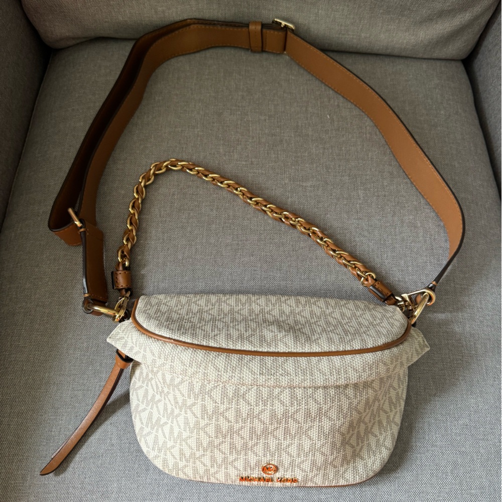 Michael Kors Crossbody or Fanny